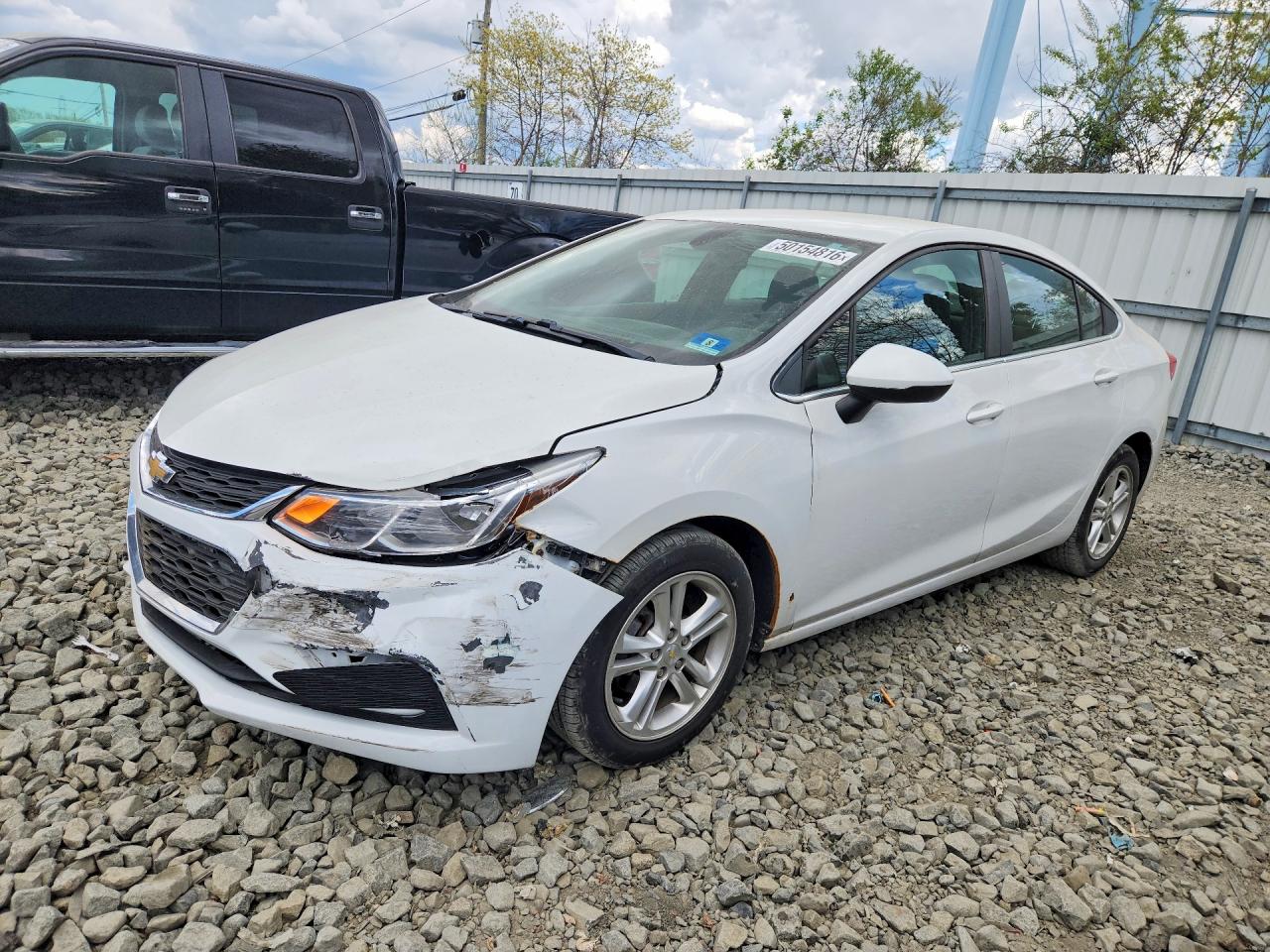 Salvage Chevrolet Cruze Image