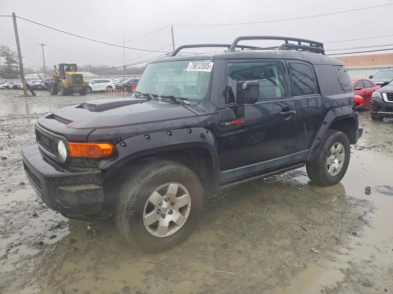 Salvage Toyota FJ Cruiser Image