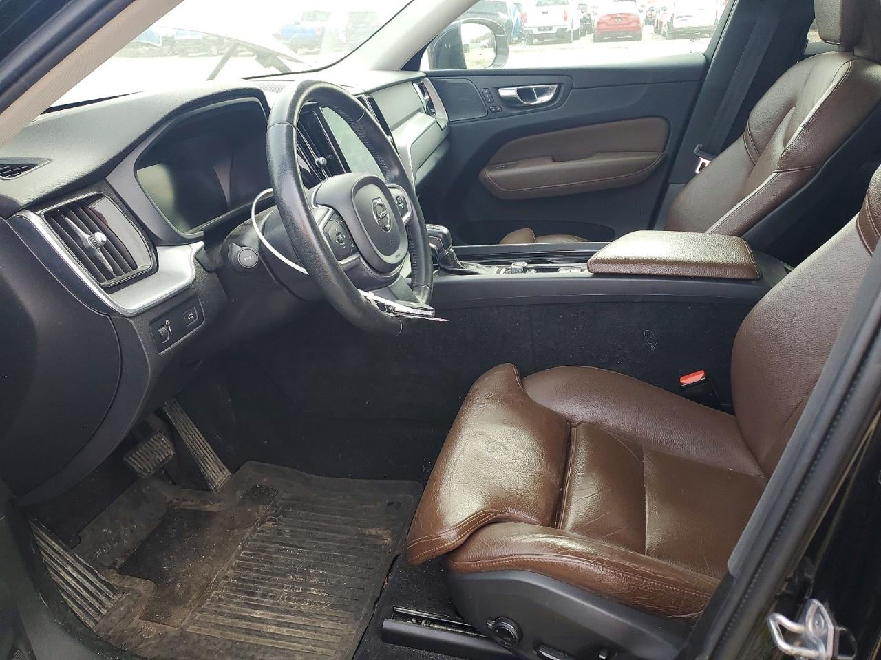 Volvo XC60 T5
