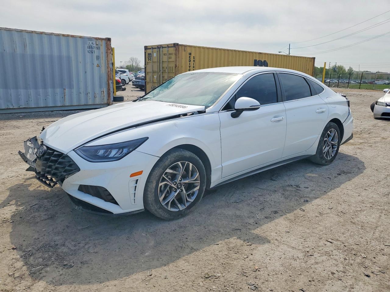 Salvage Hyundai SONATA Image