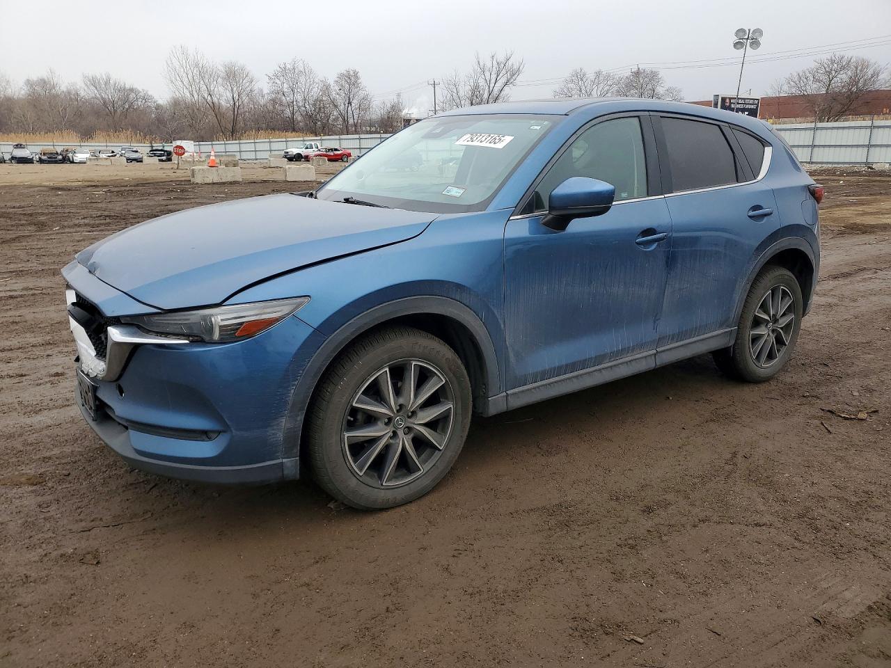 Salvage Mazda Cx Image