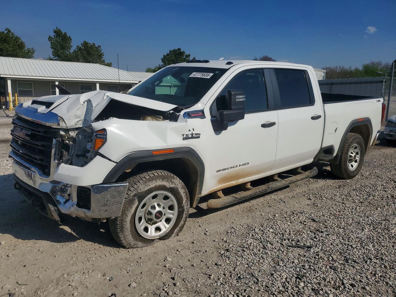 Salvage GMC Sierra Image