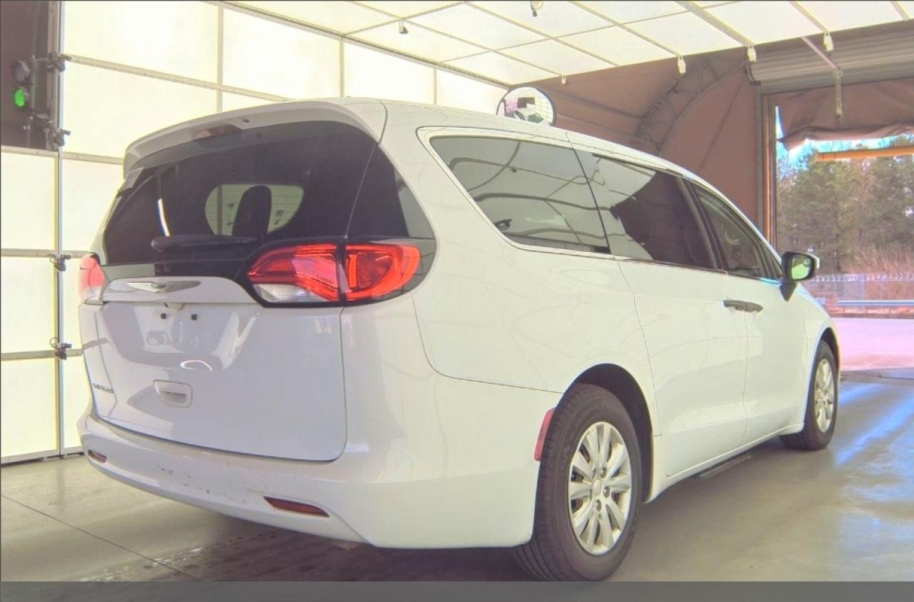 Chrysler Minivan L