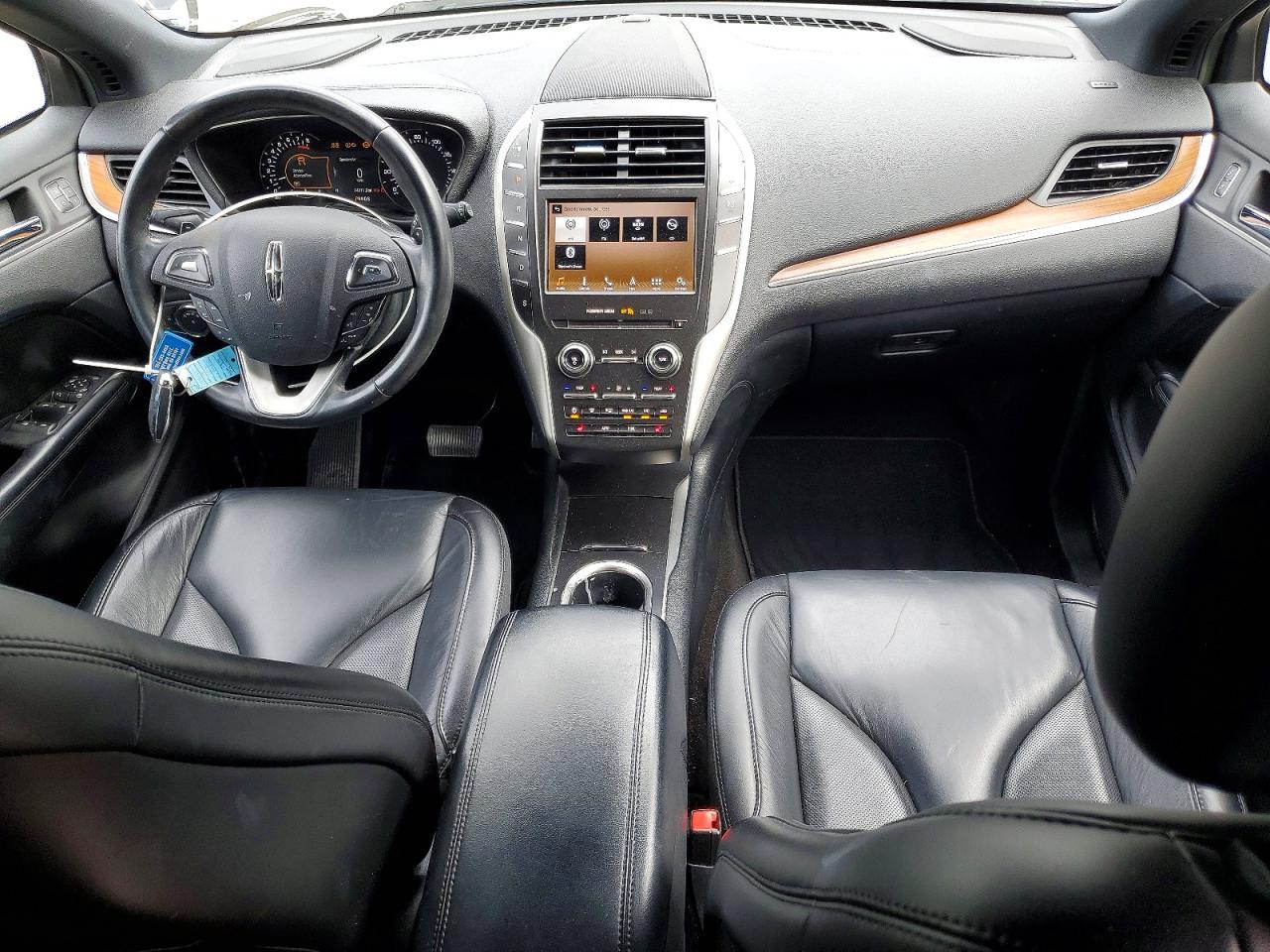 Lincoln MKC Select
