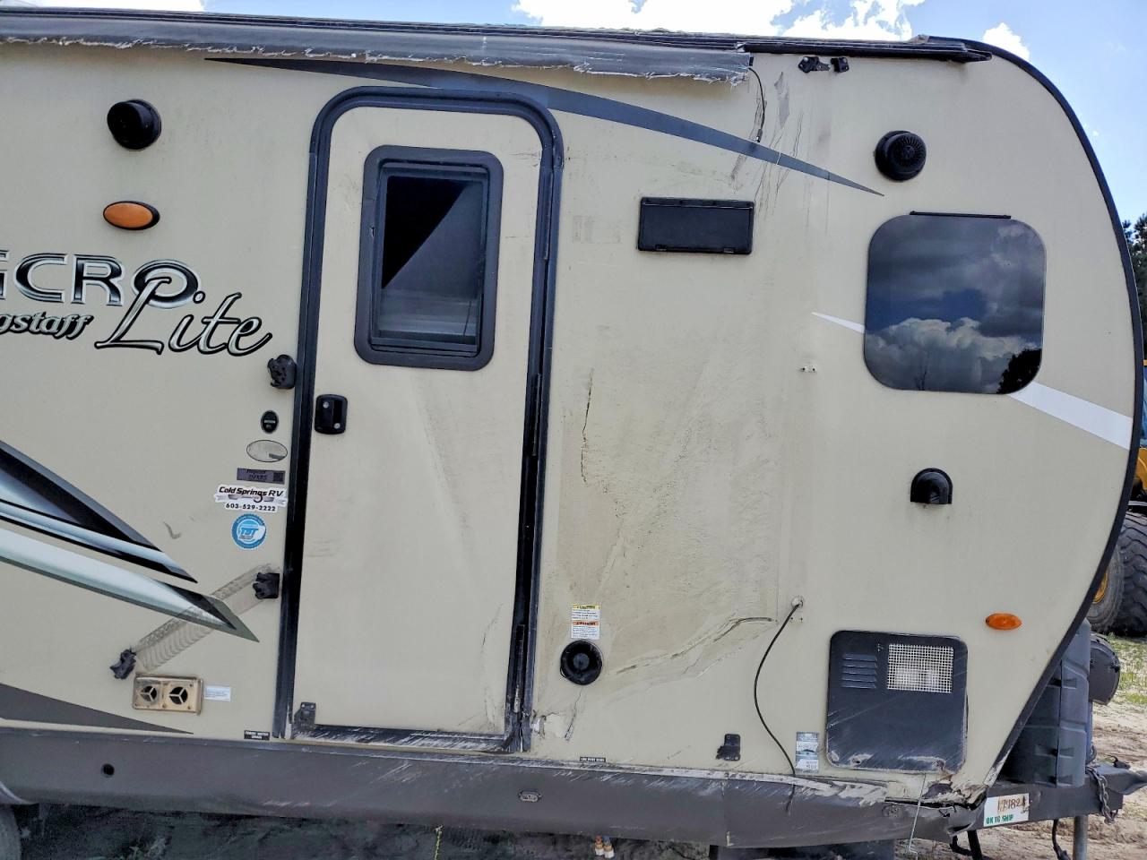 Forest River Flagstaff Camping Trailer