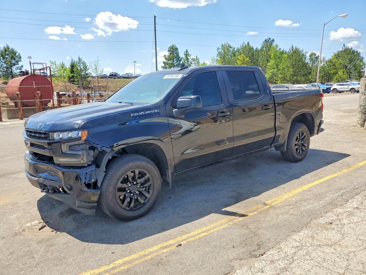 Salvage Chevrolet Silverado Image
