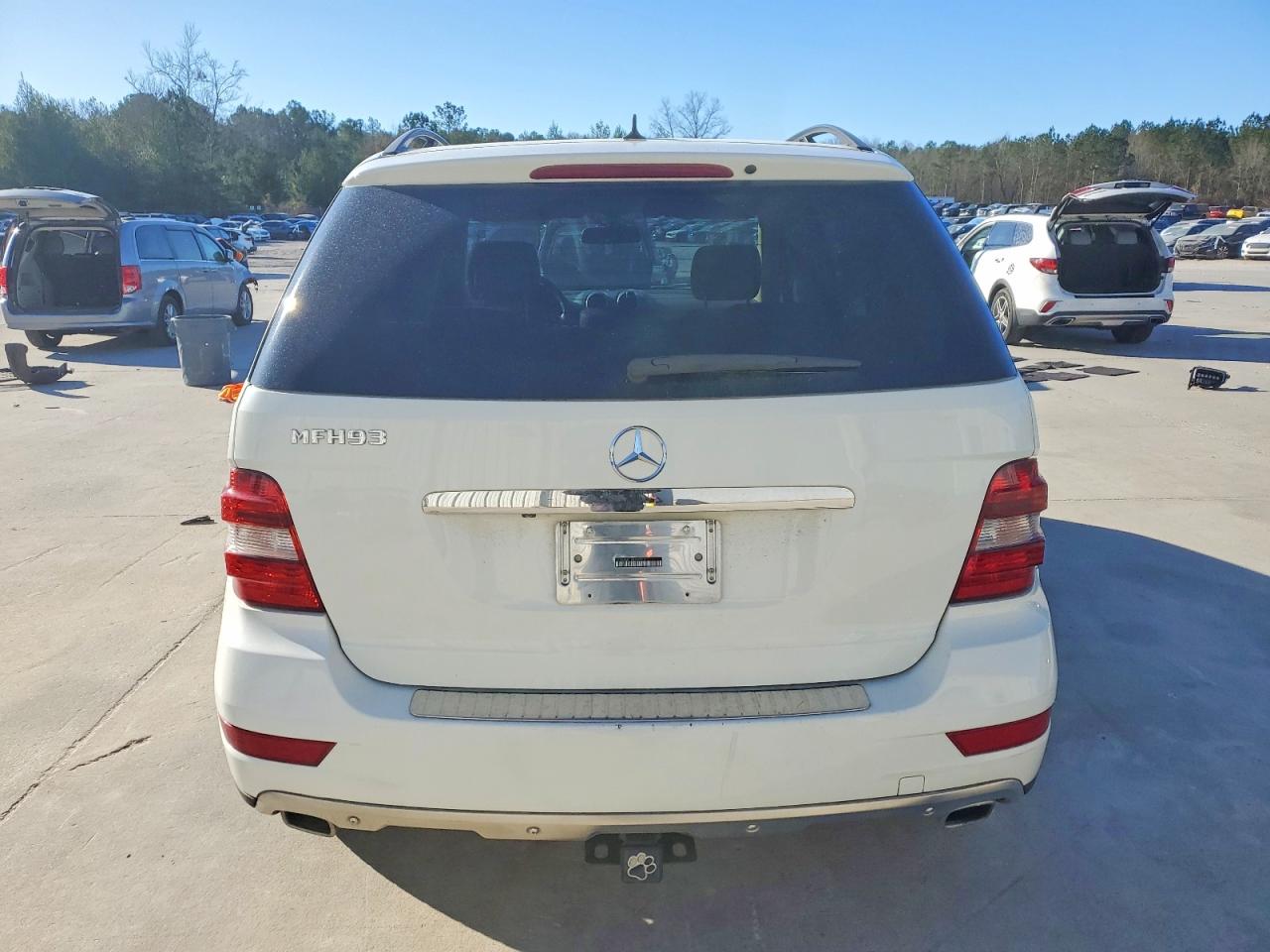 Mercedes-Benz M-Class 350