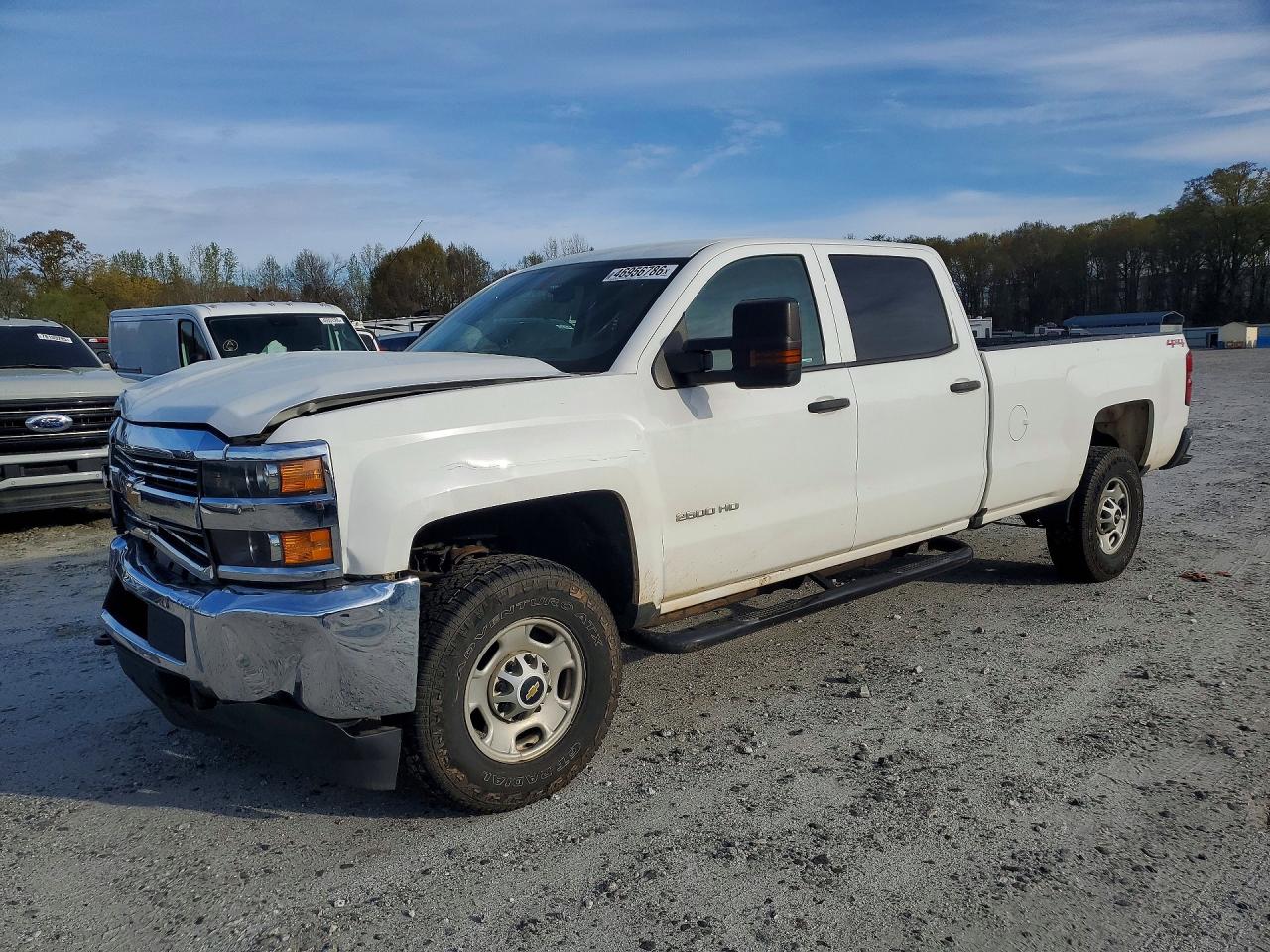Salvage Chevrolet Silverado Image