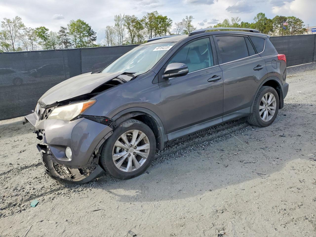 Salvage Toyota RAV4 Image