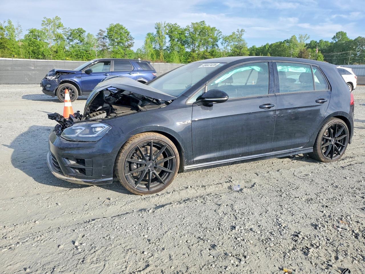 Salvage Volkswagen Golf Image