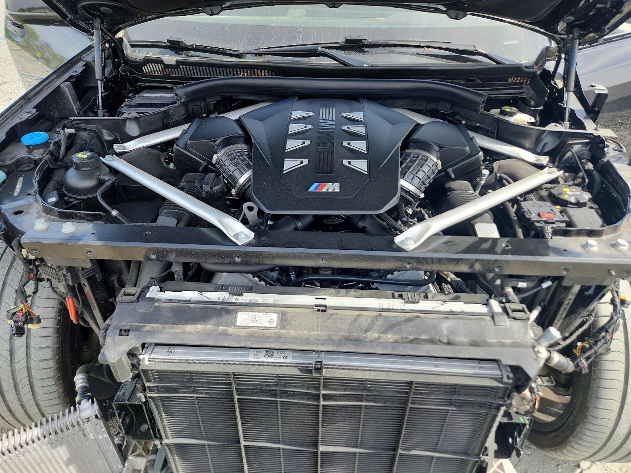 BMW X Series M60i