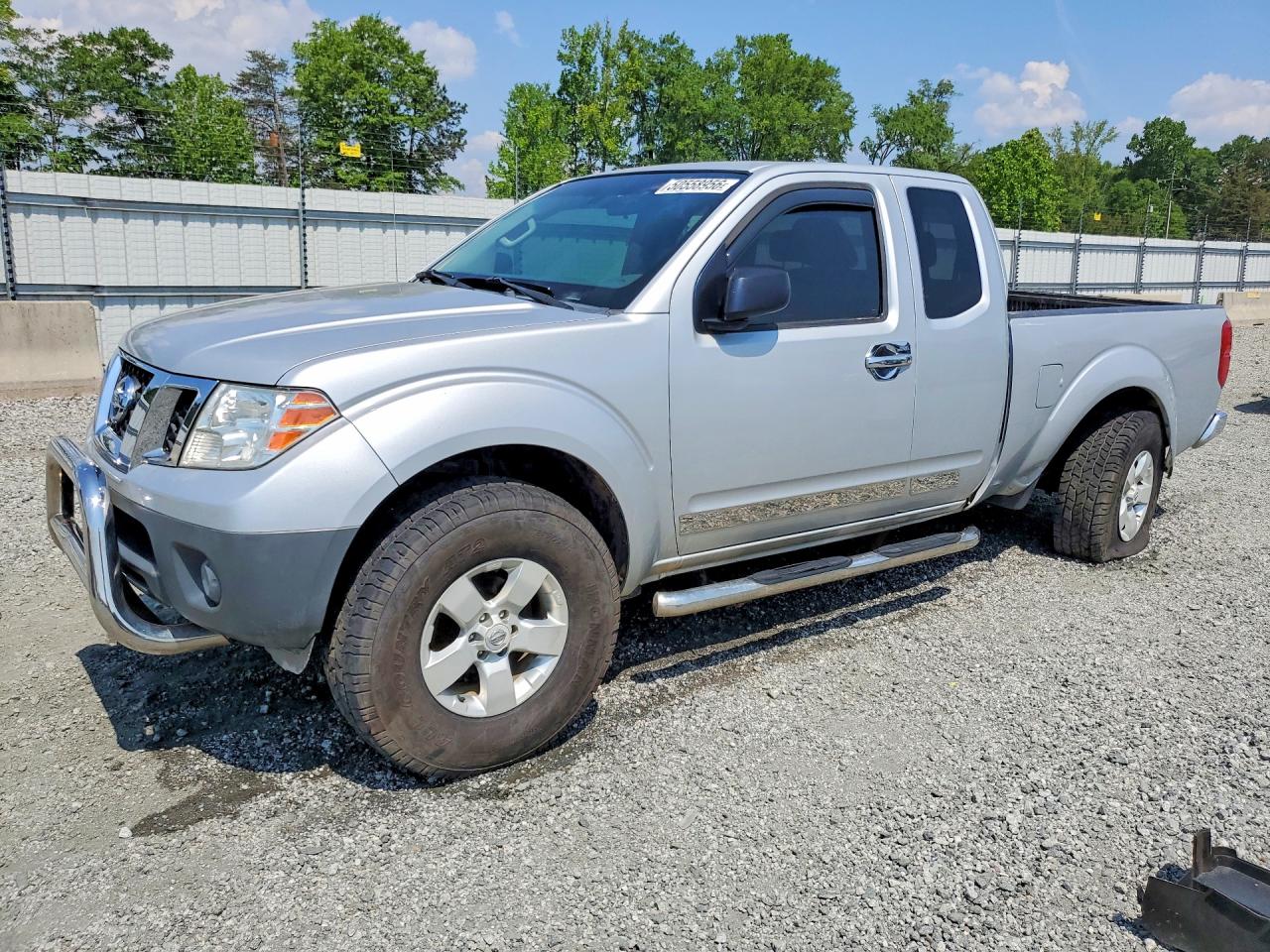 Salvage Nissan Frontier Image