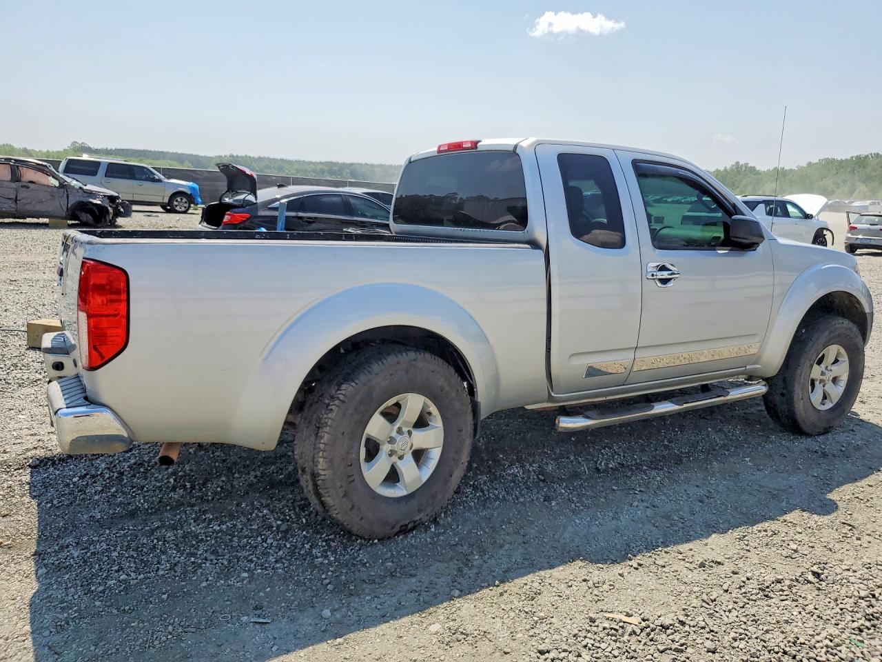 Nissan Frontier S