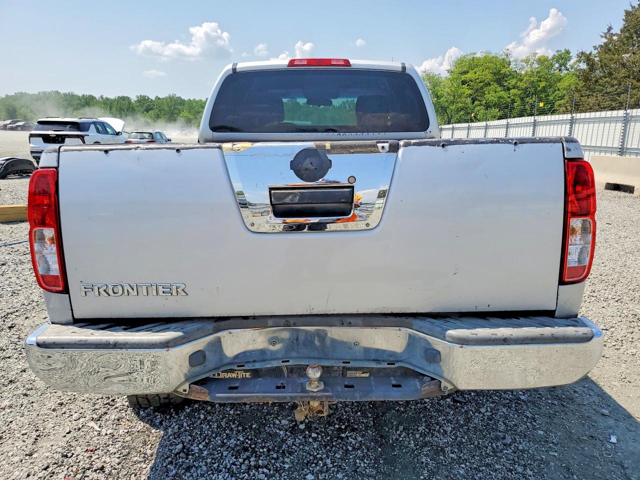 Nissan Frontier S