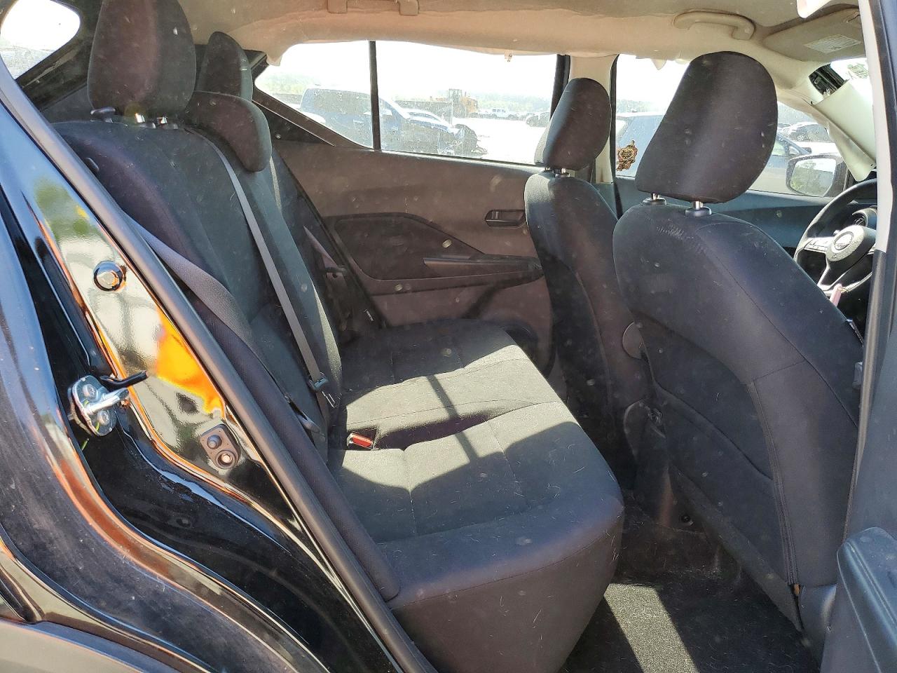 Nissan Kicks S