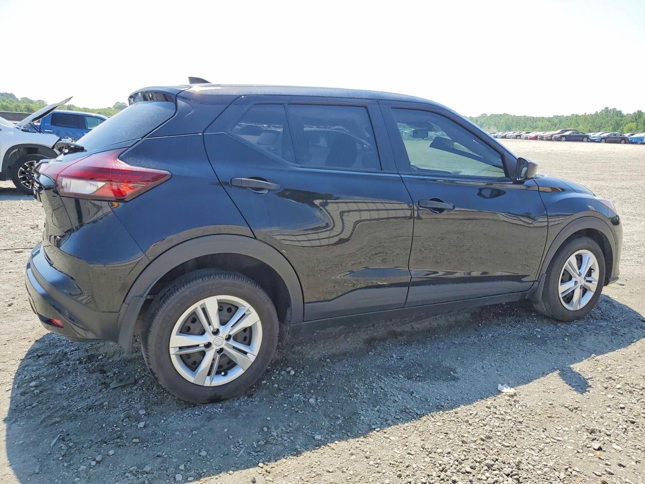 Nissan Kicks S