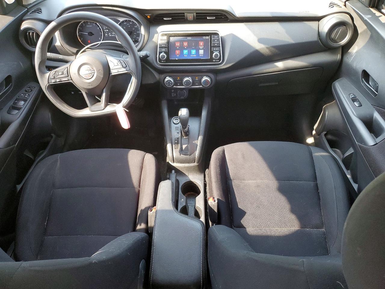 Nissan Kicks S