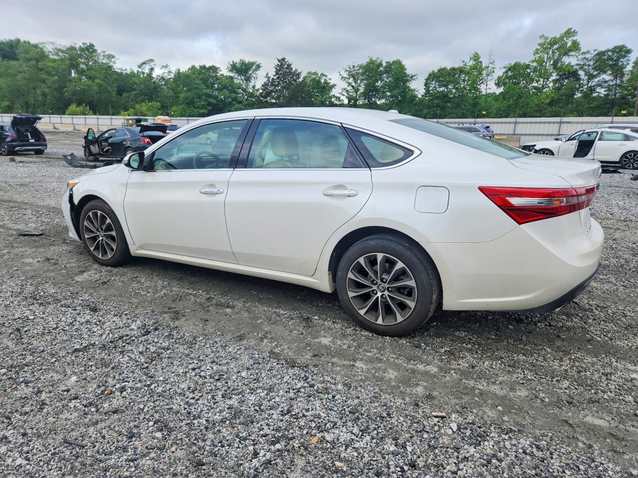 Toyota Avalon Xle