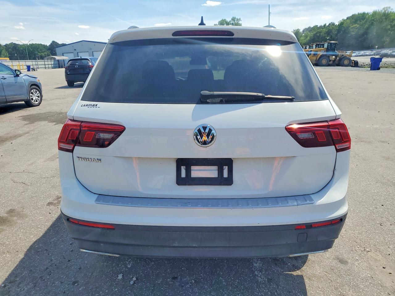 Volkswagen Tiguan S