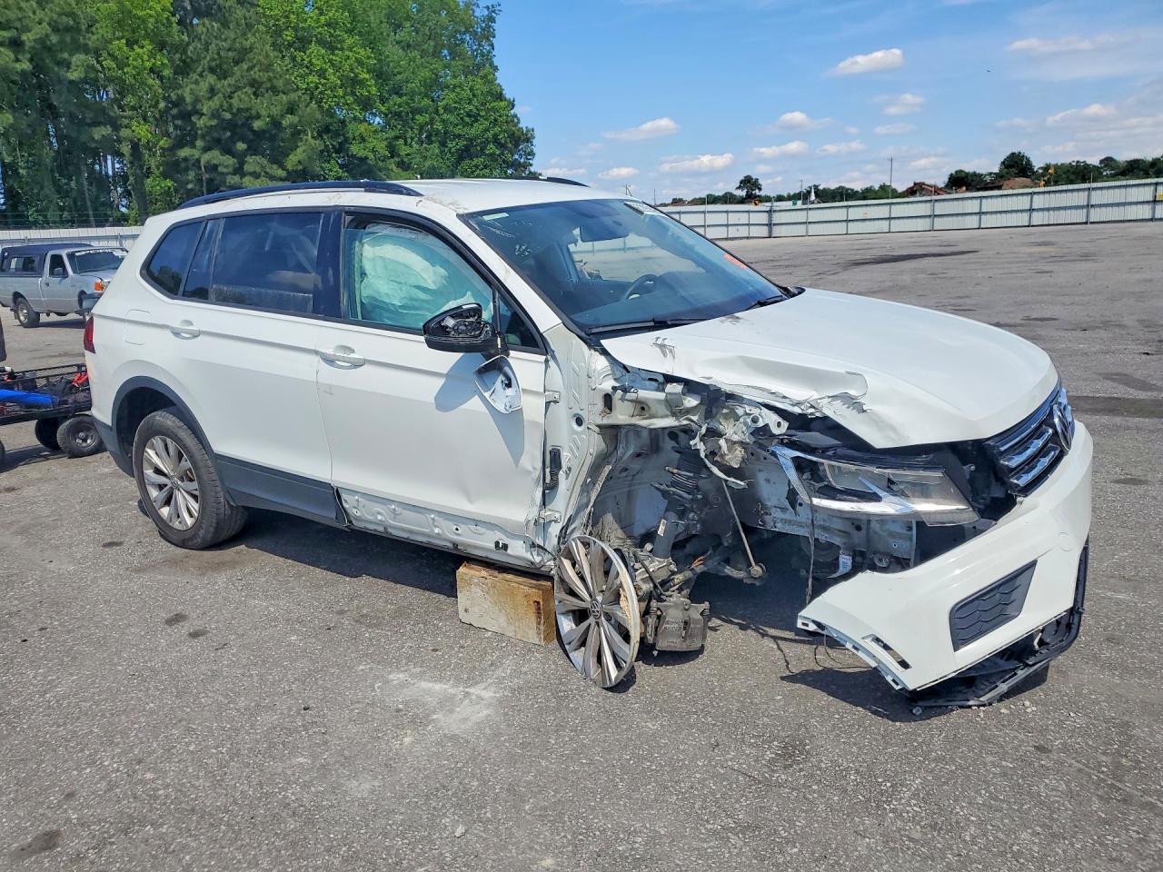 Volkswagen Tiguan S