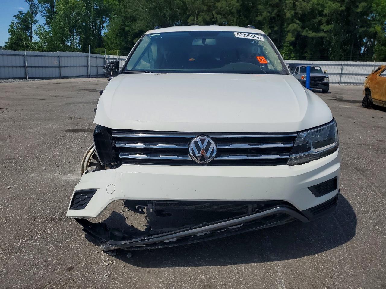 Volkswagen Tiguan S