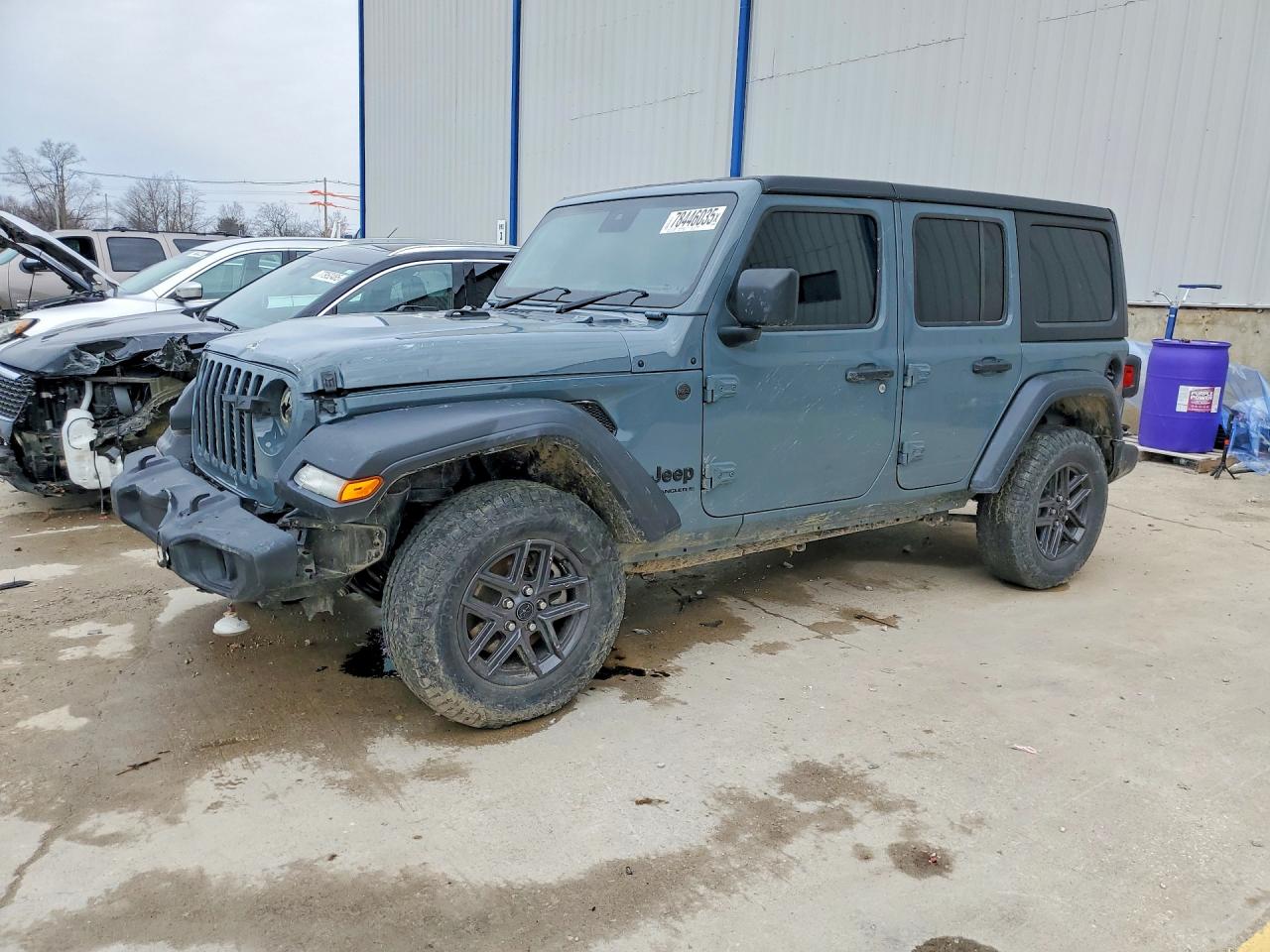 Salvage Jeep Wrangler Image