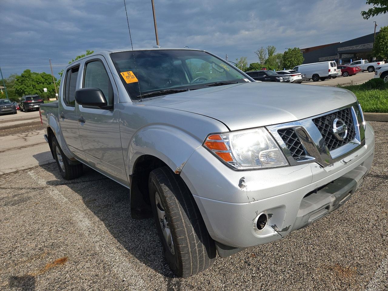 Salvage Nissan Frontier Image