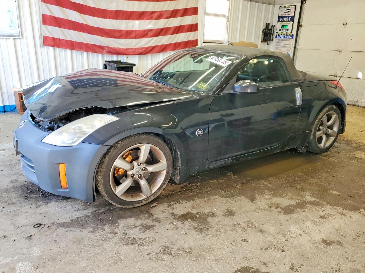 Salvage Nissan 350Z Image