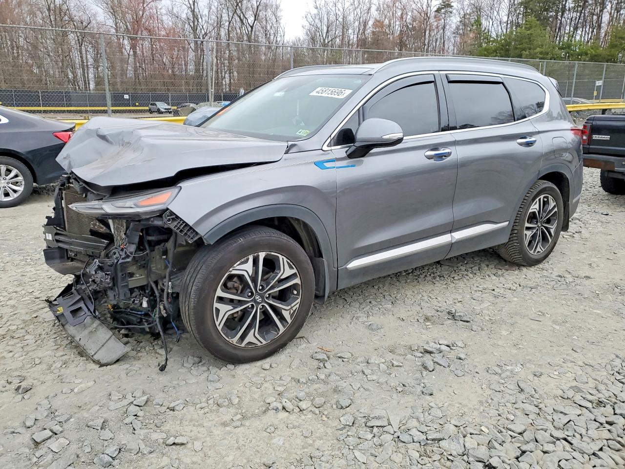 Salvage Hyundai SANTA FE Image