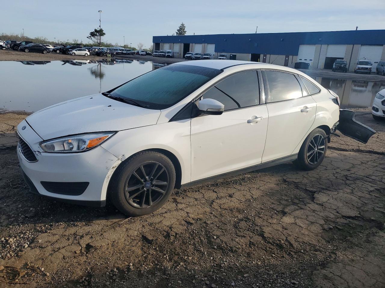 Salvage Ford Focus Image