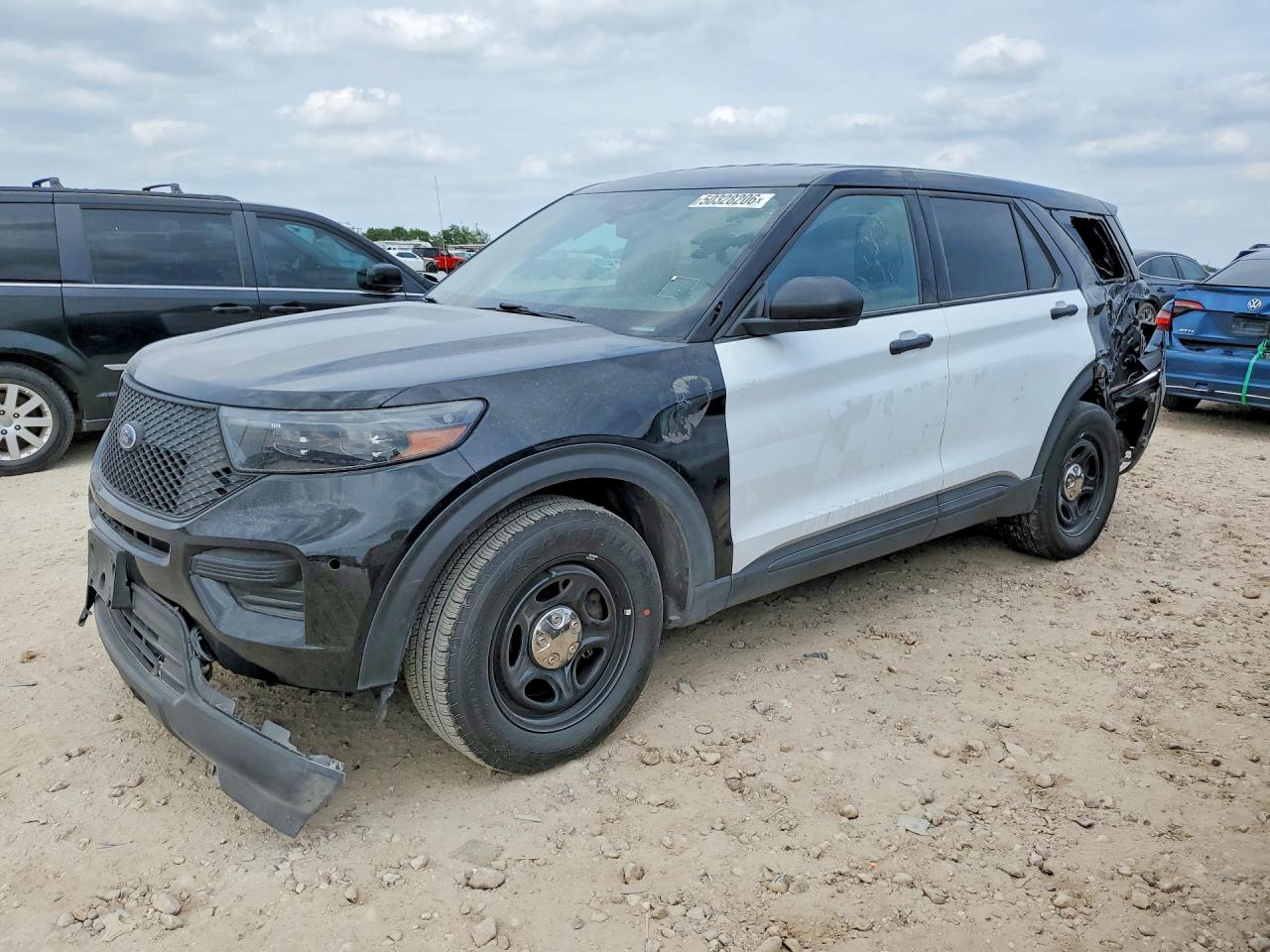 Salvage Ford Explorer Image