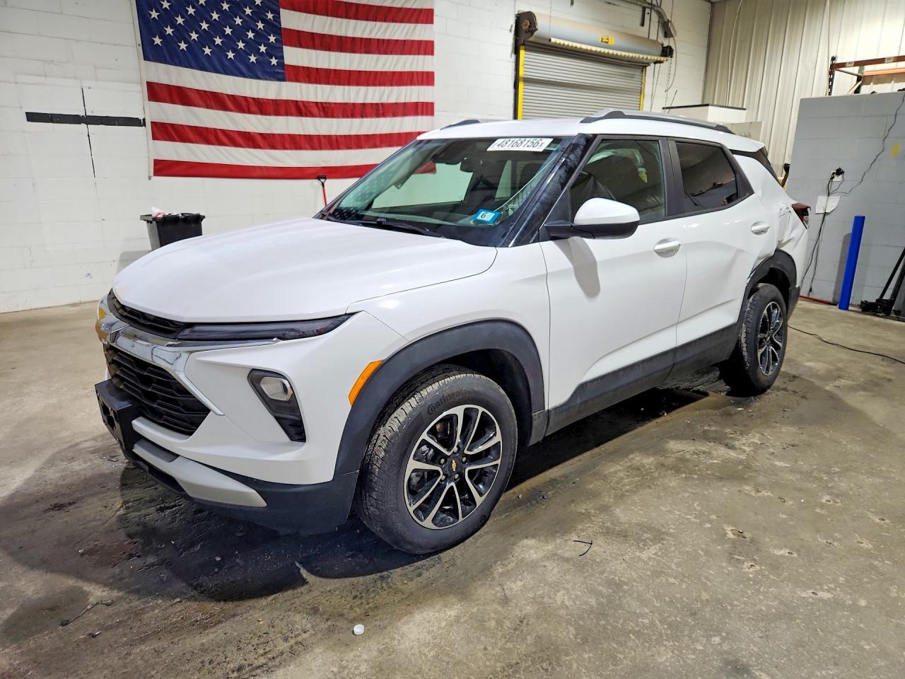 Salvage Chevrolet Trailblazer Image