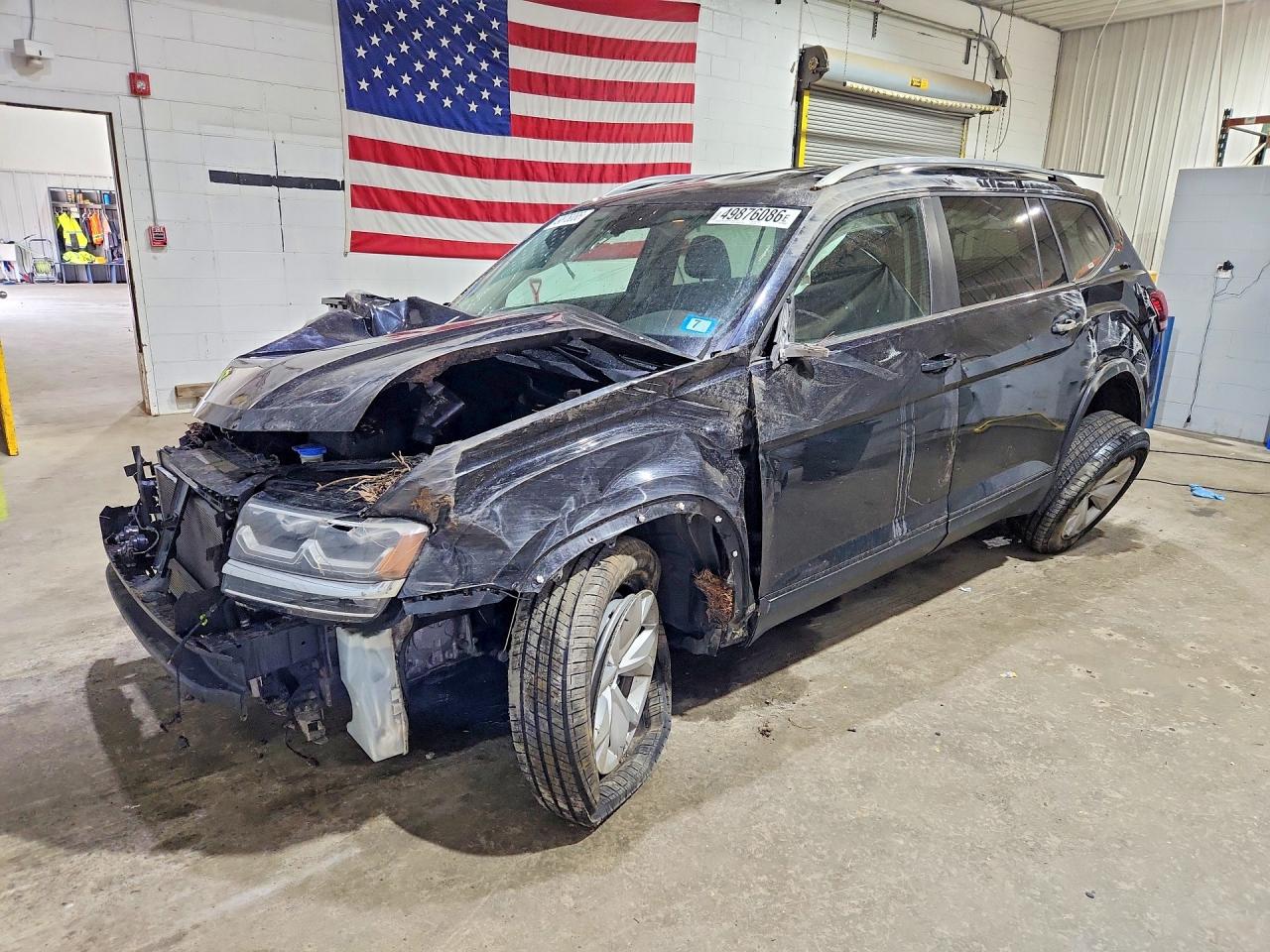 Salvage Volkswagen Atlas Image