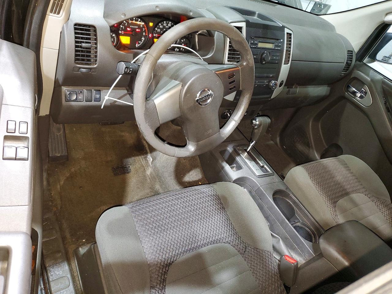 Nissan Frontier Se V6