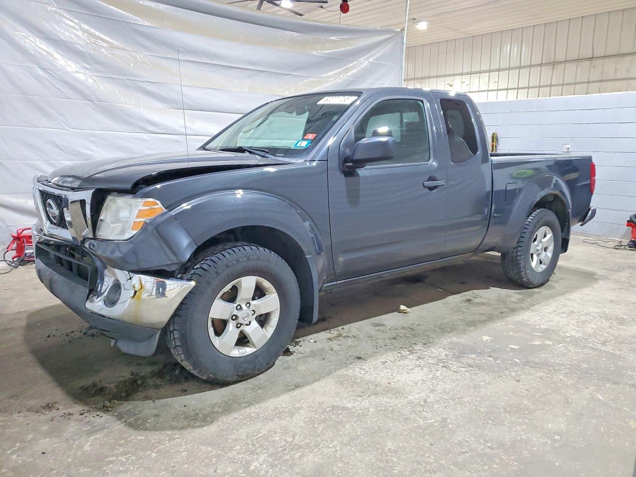 Salvage Nissan Frontier Image