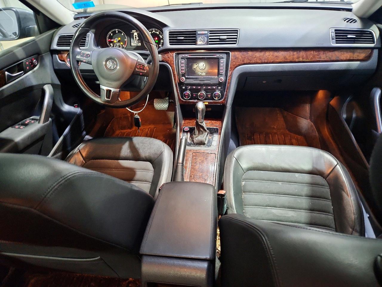 Volkswagen Passat Sel