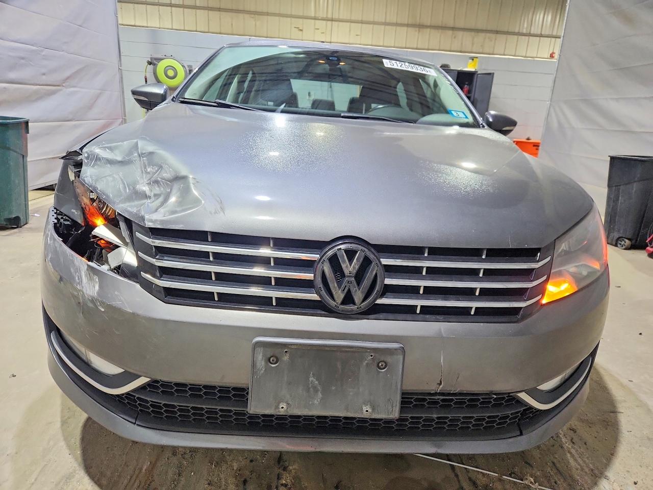 Volkswagen Passat Sel