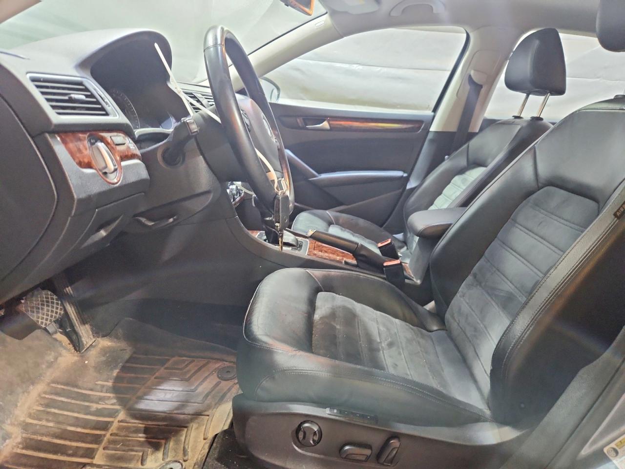 Volkswagen Passat Sel