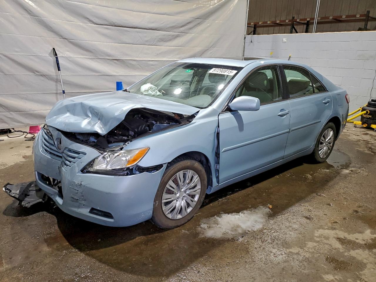 Salvage Toyota Camry Image
