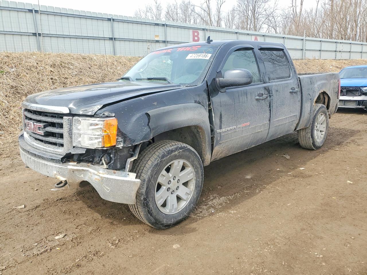 Salvage GMC Sierra Image