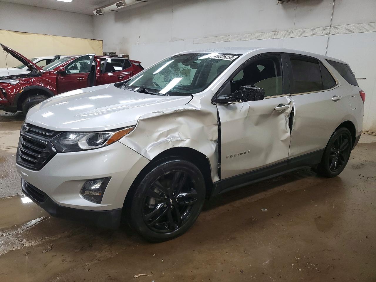Salvage Chevrolet Equinox Image