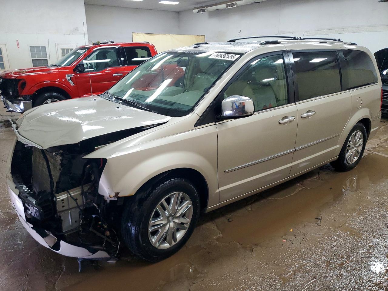 Salvage Chrysler Minivan Image