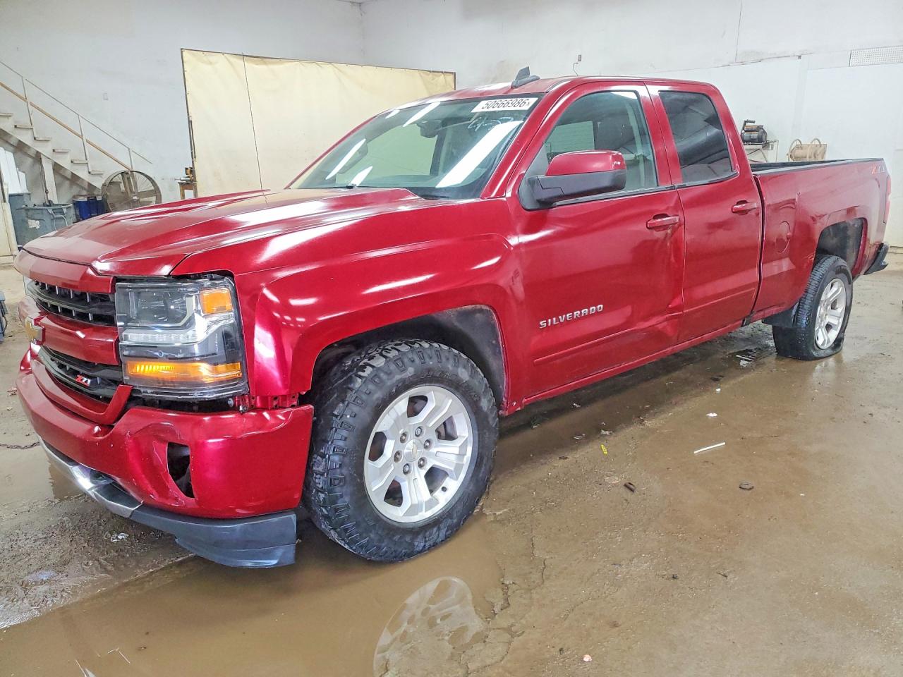 Salvage Chevrolet Silverado Image