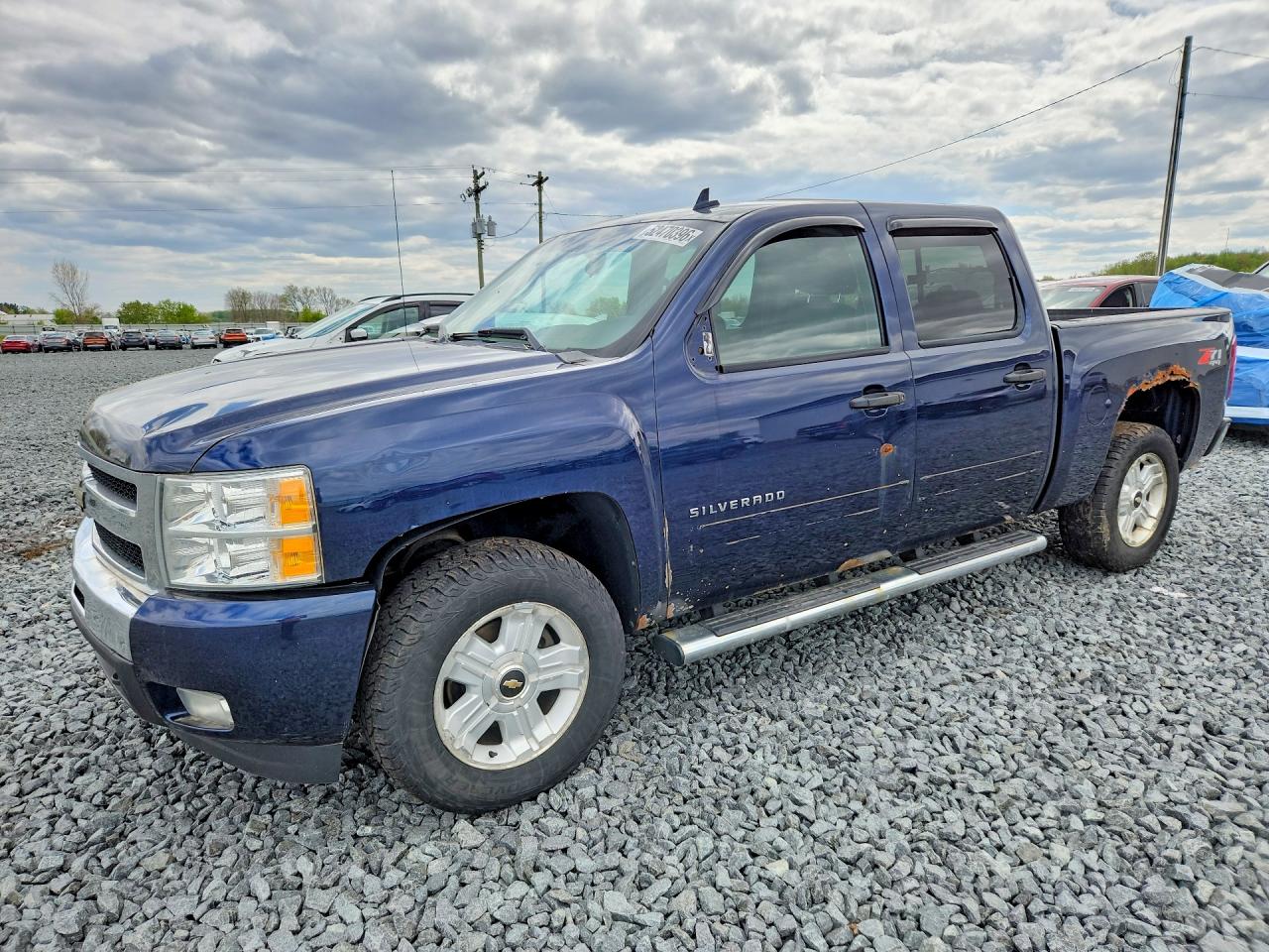 Salvage Chevrolet Silverado Image