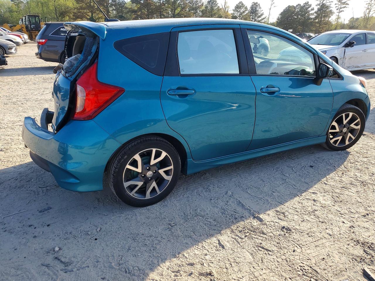 Nissan Versa S
