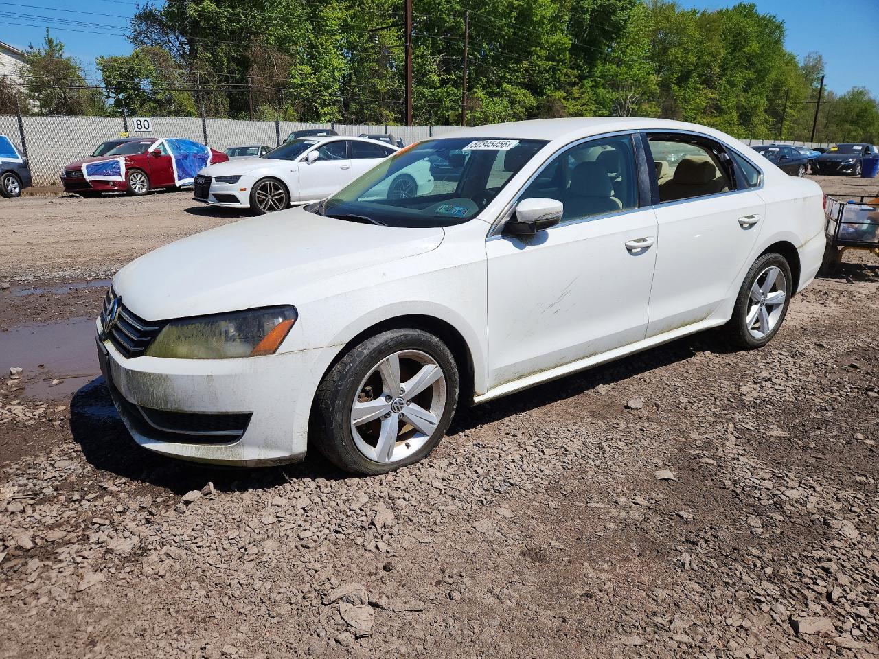 Salvage Volkswagen Passat Image
