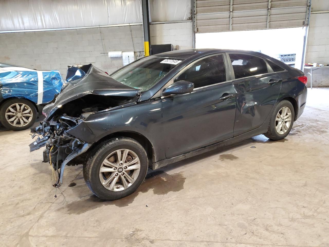 Salvage Hyundai SONATA Image
