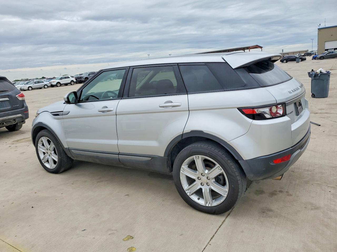 Land Rover Range Rover Pure Plus