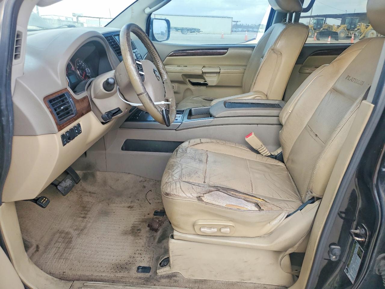 Nissan Armada Platinum