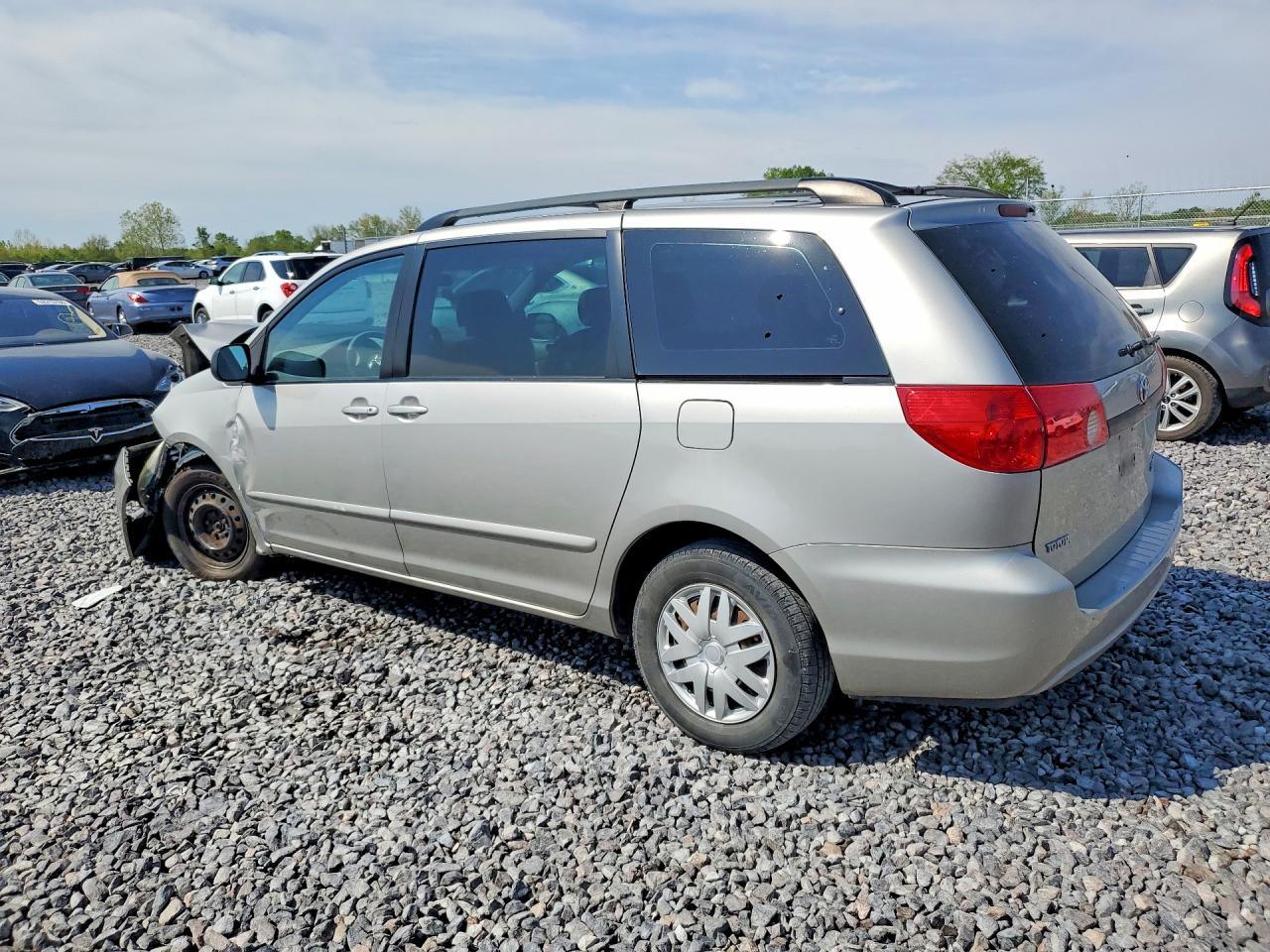 Toyota Sienna Ce 7 Passenger